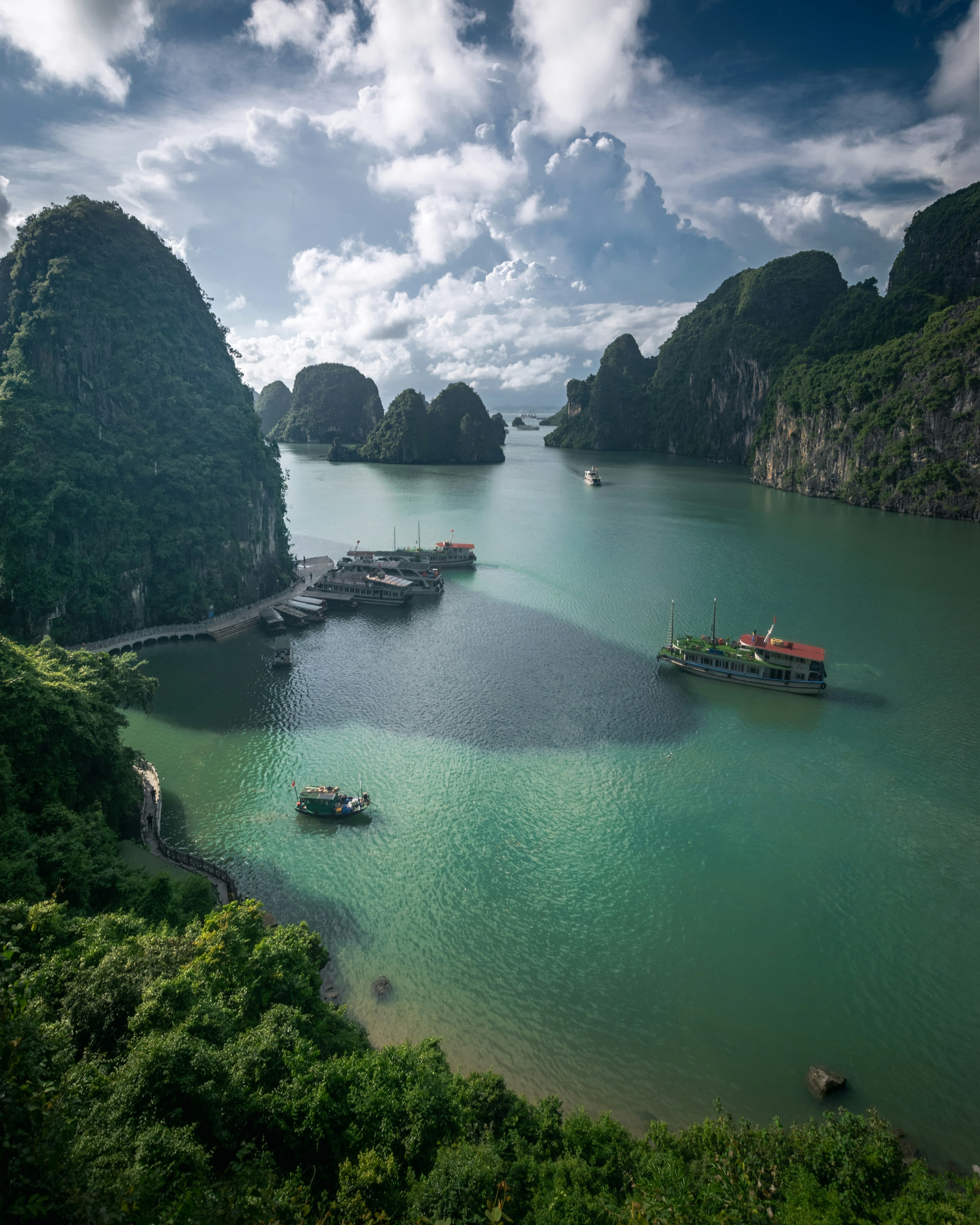 Vietnam Essence